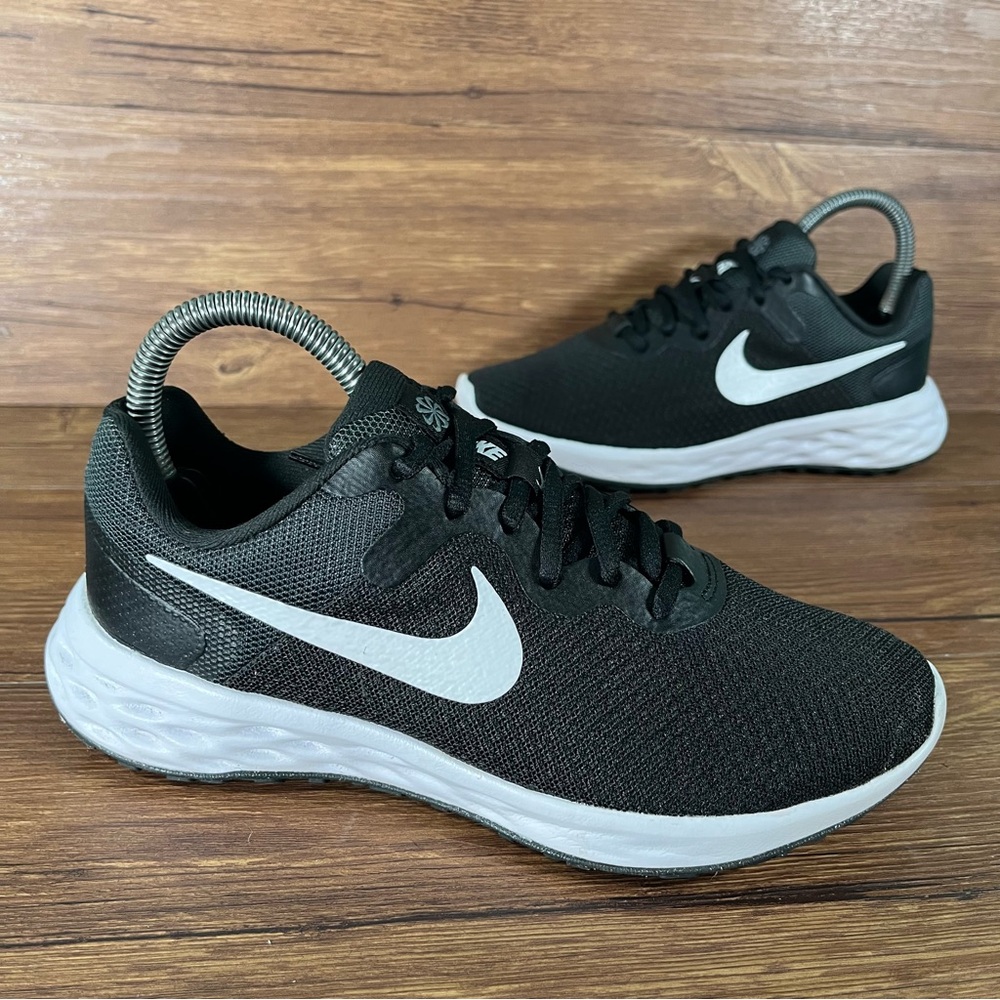 Nike Revolution 6 Running Shoes Athletic Sneakers Women’s Size 6